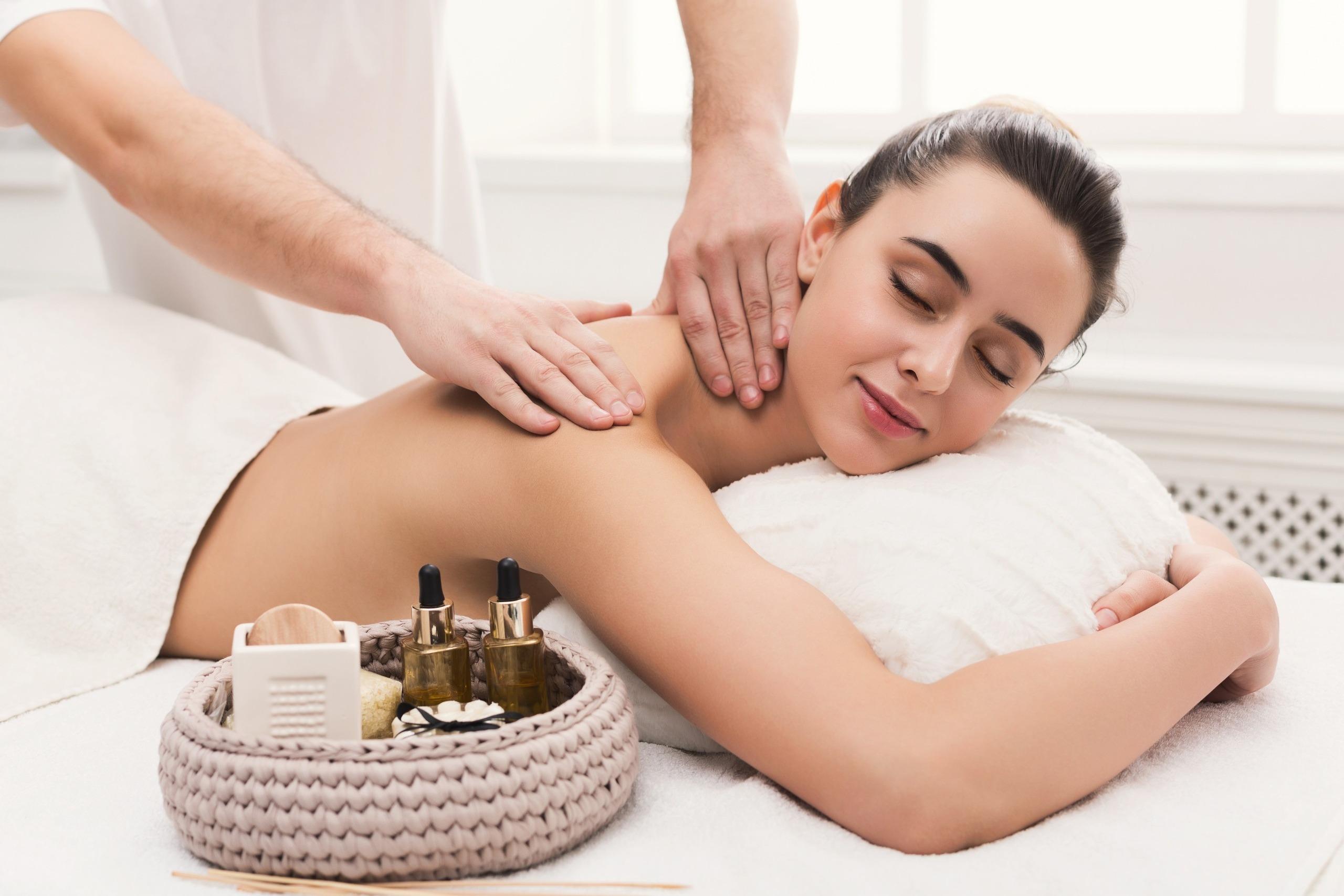 Full Body Relaxing Massage